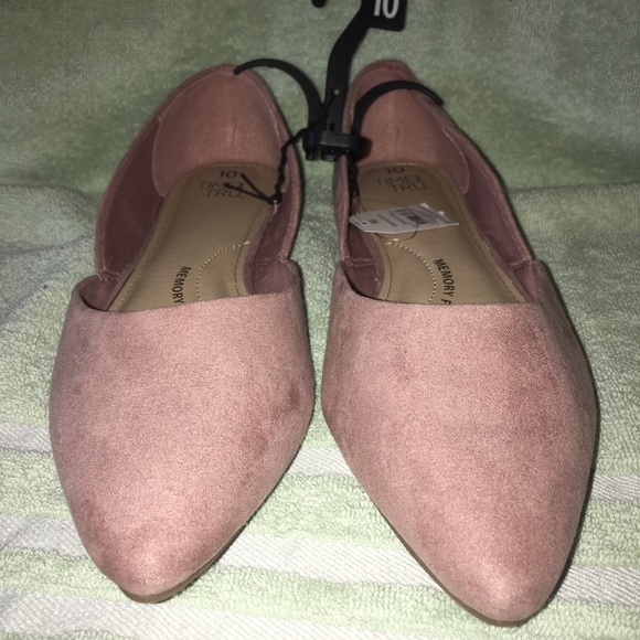 almond toe flats. - Picture 2 of 5